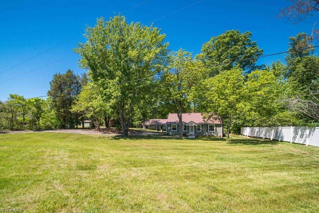 7280 Dennis Road, Walnut Cove, NC 27052