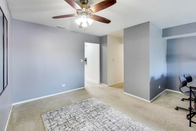 111 W Brandon Court E24, Palatine, IL 60067