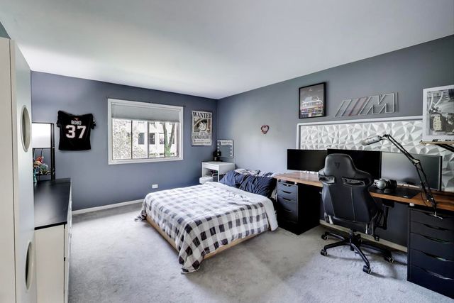 111 W Brandon Court E24, Palatine, IL 60067