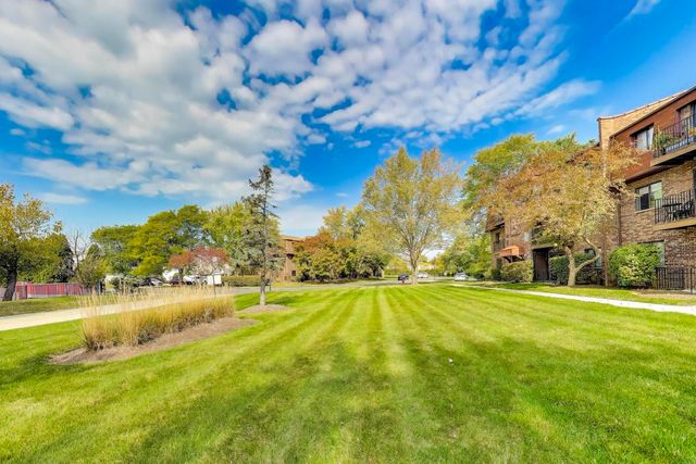 111 W Brandon Court E24, Palatine, IL 60067