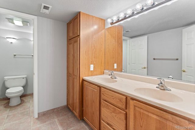 49240 Antelope Drive W, Bennett, CO 80102