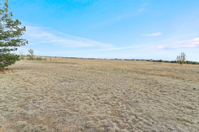 49240 Antelope Drive W, Bennett, CO 80102