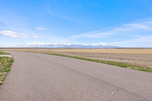 49240 Antelope Drive W, Bennett, CO 80102