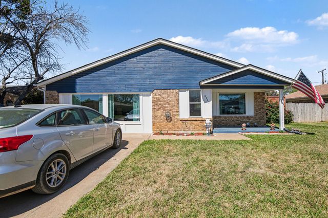 5911 Dangerfield Court, Arlington, TX 76017