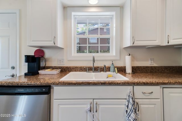 103 NE 23rd Street, Oak Island, NC 28465