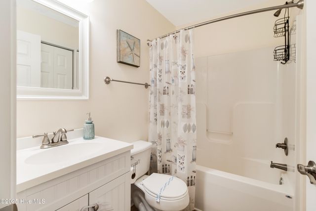 103 NE 23rd Street, Oak Island, NC 28465