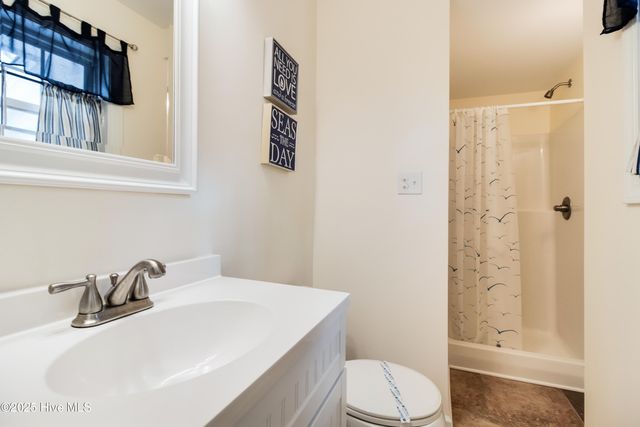 103 NE 23rd Street, Oak Island, NC 28465