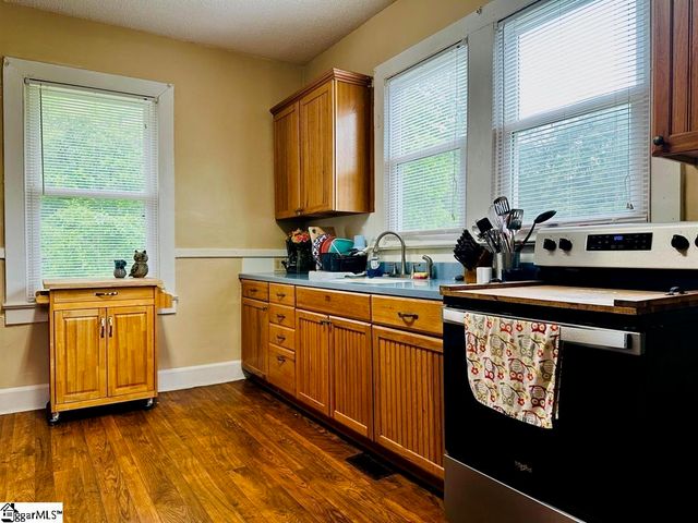 13 Lawrence Street, Lyman, SC 29365