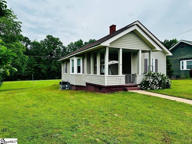 13 Lawrence Street, Lyman, SC 29365