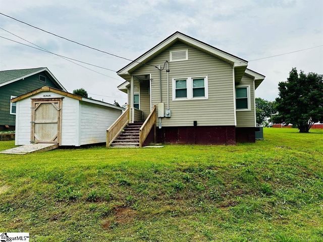 13 Lawrence Street, Lyman, SC 29365