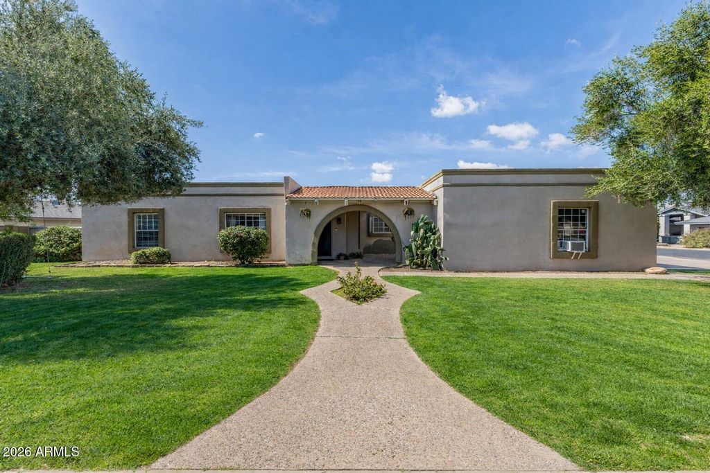 906 E JASMINE Street, Mesa, AZ 85203