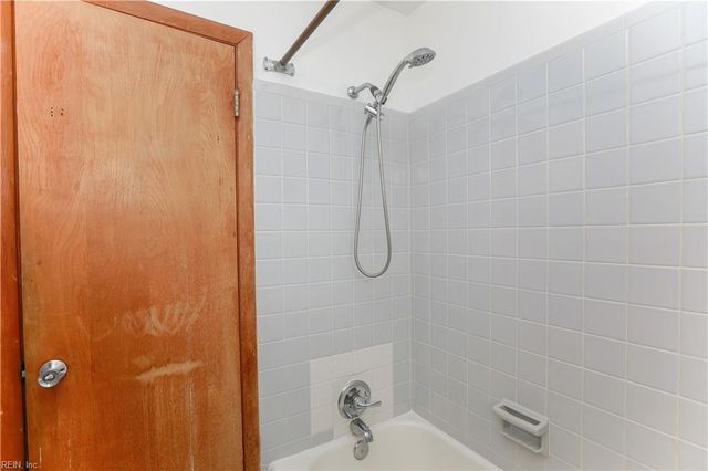 2 Polaris St # A, Hampton, VA 23669