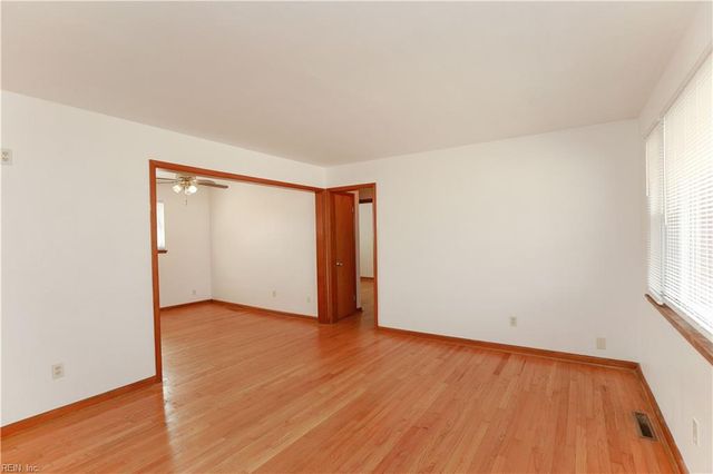 2 Polaris St # A, Hampton, VA 23669