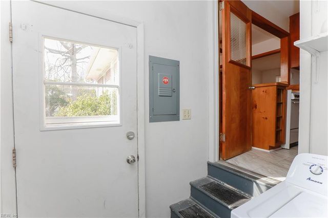 2 Polaris St # A, Hampton, VA 23669