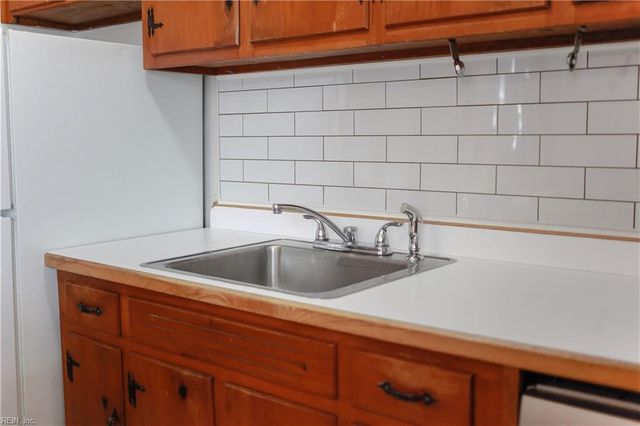 2 Polaris St # A, Hampton, VA 23669