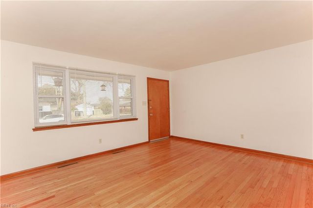 2 Polaris St # A, Hampton, VA 23669