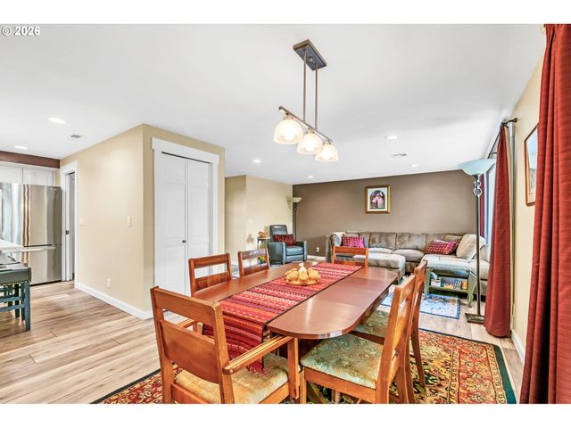 1320 INGLEWOOD Ave, Eugene, OR 97401