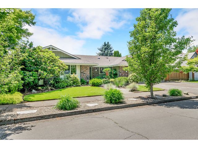 1320 INGLEWOOD Ave, Eugene, OR 97401