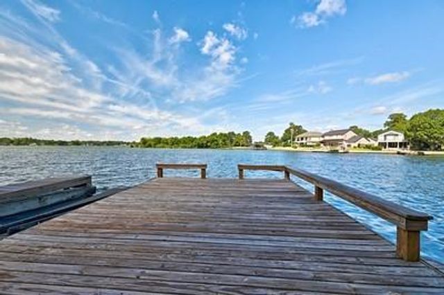 3335 Torrey Pines Drive, Montgomery, TX 77356