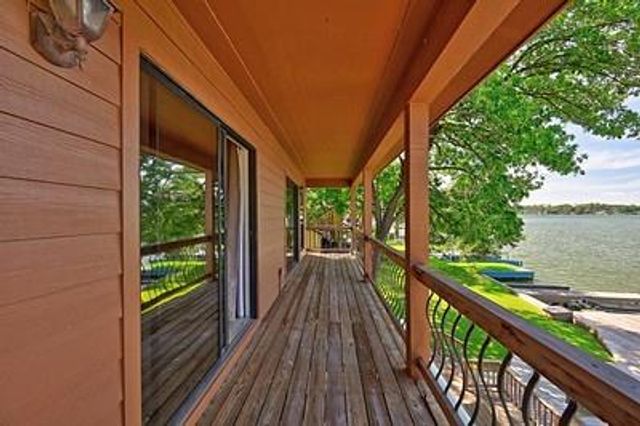 3335 Torrey Pines Drive, Montgomery, TX 77356