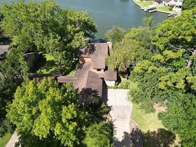 3335 Torrey Pines Drive, Montgomery, TX 77356