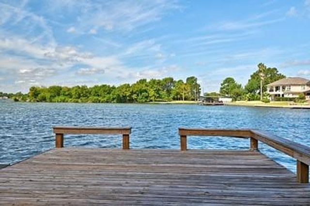 3335 Torrey Pines Drive, Montgomery, TX 77356
