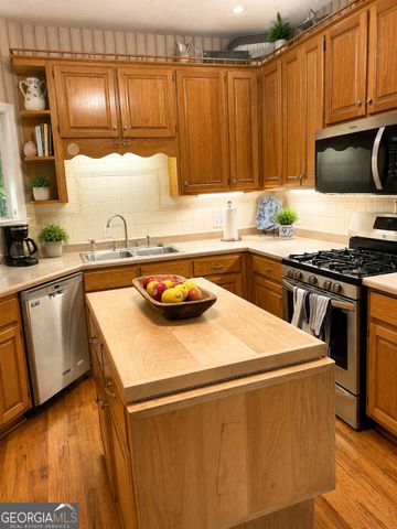 415 S Walkers Mill Road, Griffin, GA 30224