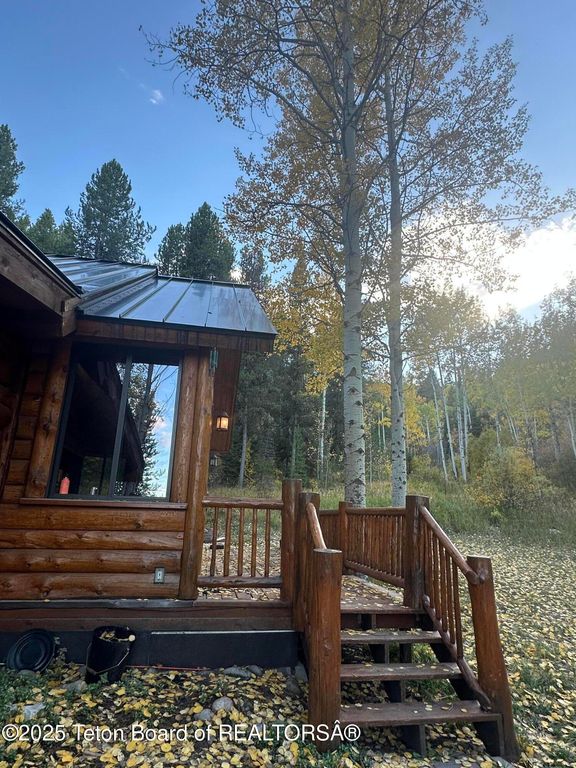 3950 W RED TOP Lane, Wilson, WY 83014 photo 2