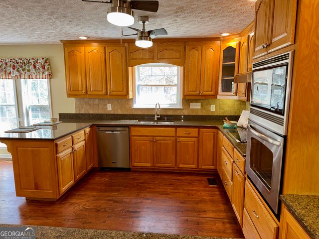 148 Swan Sanders Road, Hartwell, GA 30643