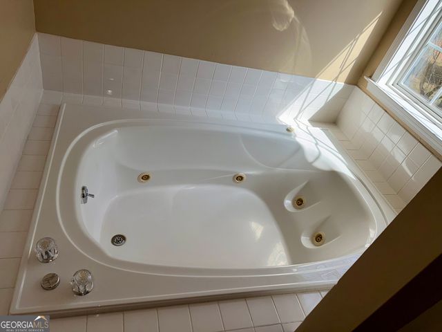 148 Swan Sanders Road, Hartwell, GA 30643