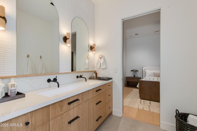 5020 N CHIQUITA Lane, Paradise Valley, AZ 85253
