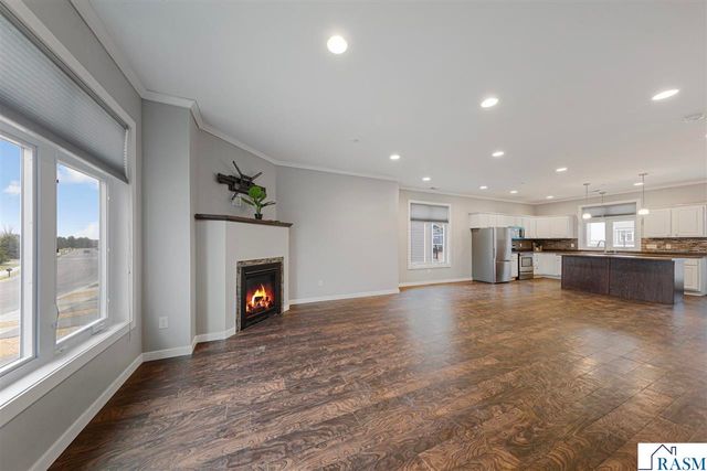 2155 Rolling Green Lane, North Mankato, MN 56003