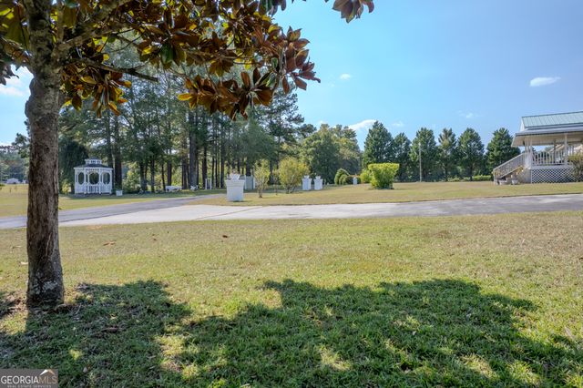 4499 Grady Mertz Road, Tennille, GA 31089