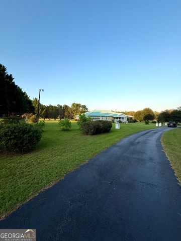 4499 Grady Mertz Road, Tennille, GA 31089