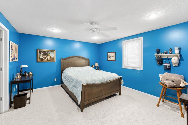 400 Laura St, Salina, KS 67401