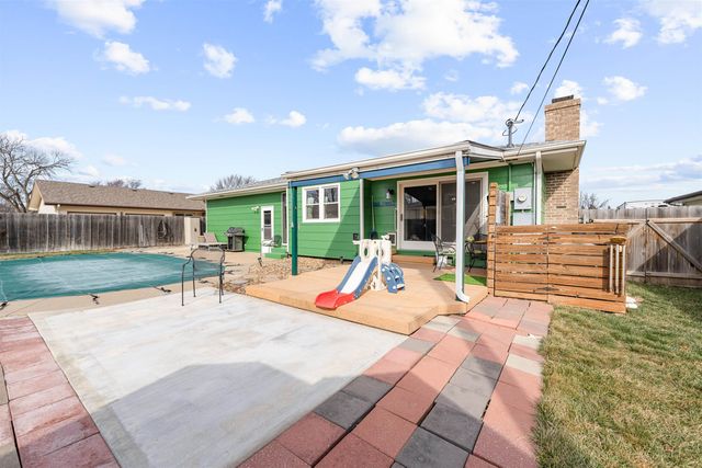 400 Laura St, Salina, KS 67401