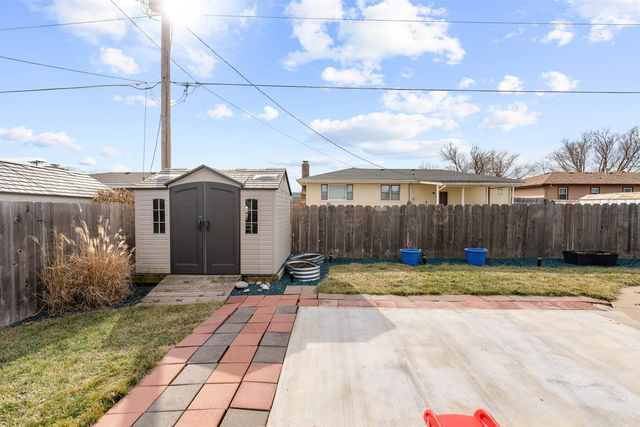 400 Laura St, Salina, KS 67401