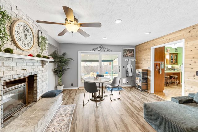 400 Laura St, Salina, KS 67401