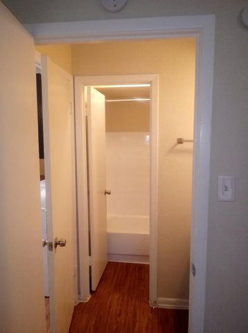 12728 Bexley Drive 2728, Houston, TX 77099
