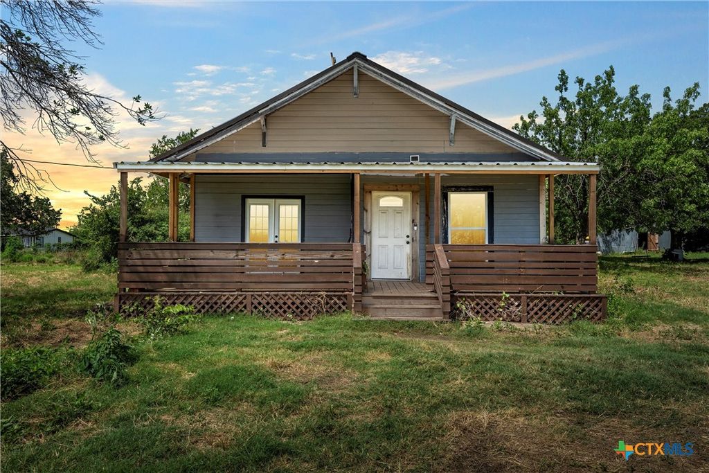 709 S Pleasant Hill Road, Axtell, TX 76624