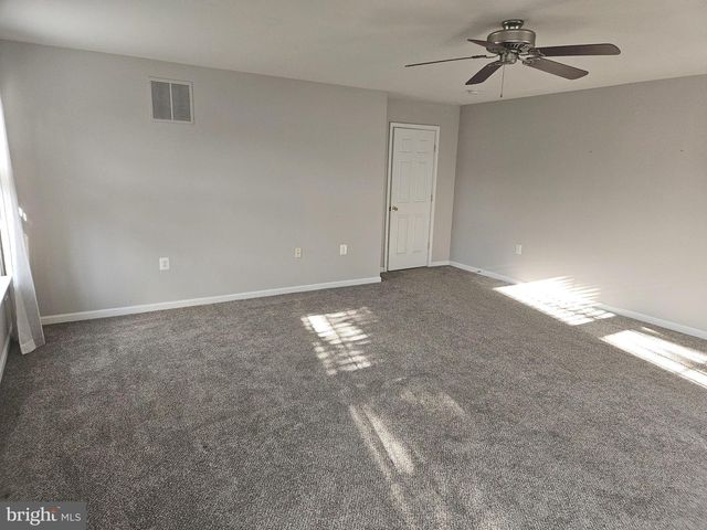 18 POWDER RIVER CT, Harpers Ferry, WV 25425