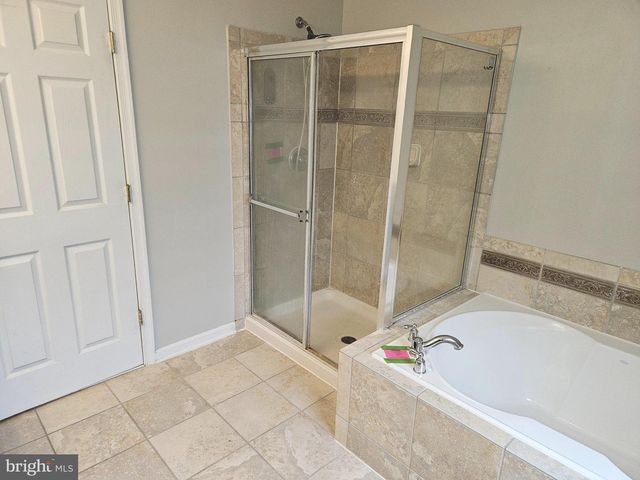 18 POWDER RIVER CT, Harpers Ferry, WV 25425