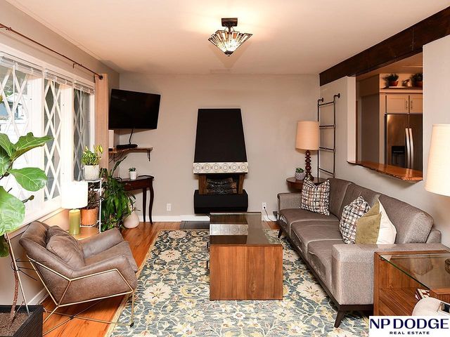 11114 Westover Road, Omaha, NE 68114