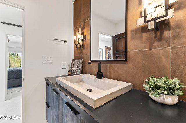 1018 N BOULDER Drive, Carefree, AZ 85377