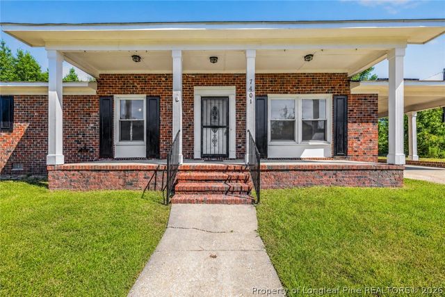 7401 Paxton Drive, Fayetteville, NC 28303