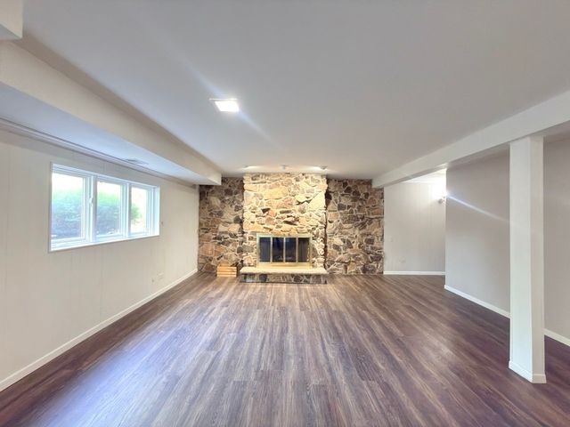 7826 Dunham Road, Downers Grove, IL 60516