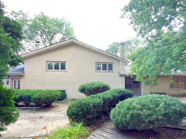 7826 Dunham Road, Downers Grove, IL 60516