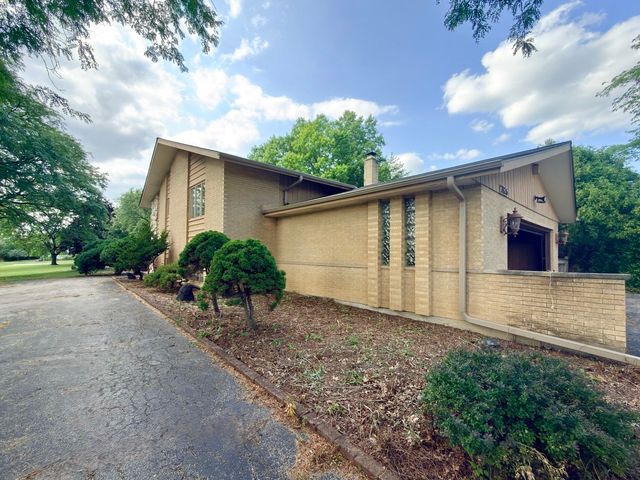 7826 Dunham Road, Downers Grove, IL 60516