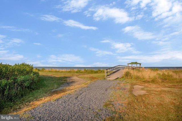 1168 MAPLE AVE, Shady Side, MD 20764