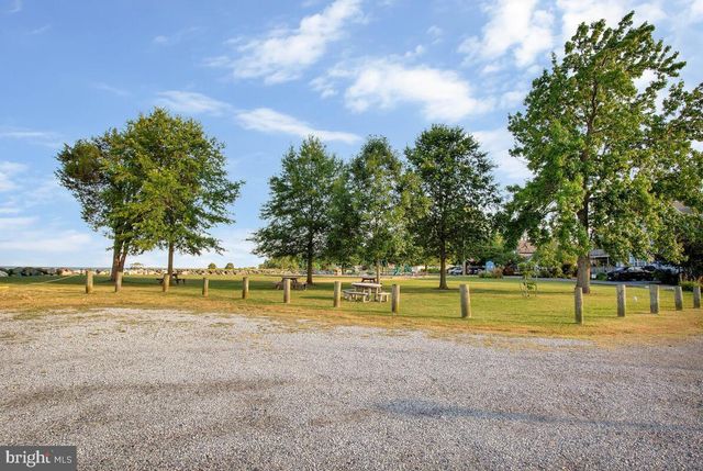 1168 MAPLE AVE, Shady Side, MD 20764